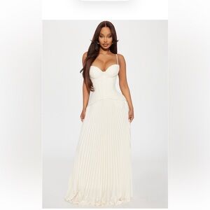 Daniella lace corset pleated maxi dress cream
